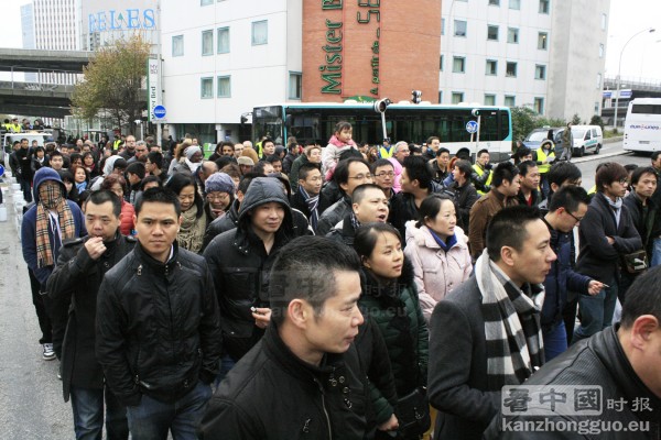 “治安关系每个人”大游行场景