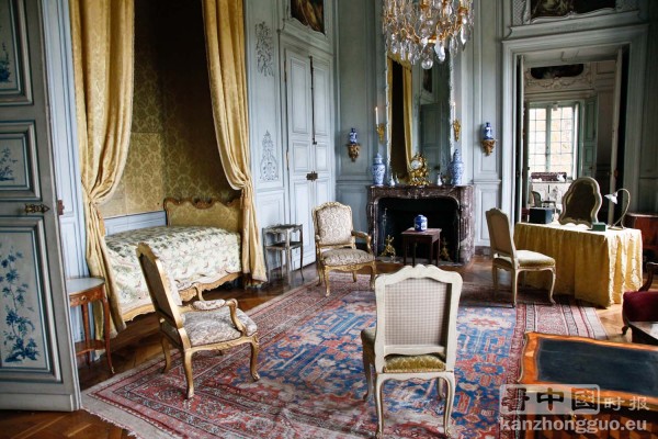 游览香舒芒城堡 (Chateau de Champs-sur-Marne) 游览香舒芒城堡 (Chateau de Champs-sur-Marne)