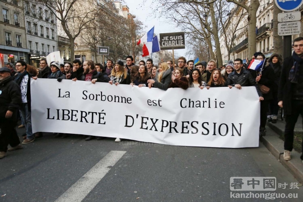 巴黎反恐大游行150万人 史无前列(摄影/李牧) 巴黎反恐大游行150万人 史无前列(摄影/李牧)