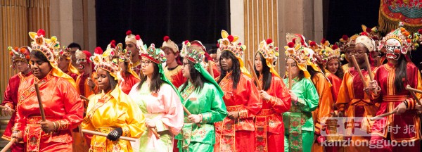  2月12日巴黎市政府庆祝中国新年（摄影：宋源/看中国）