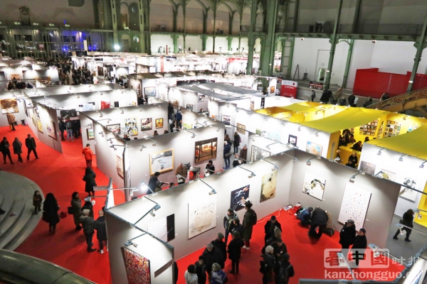ART CAPITAL艺术展在巴黎大皇宫展出。(摄影:文佳) ART CAPITAL艺术展在巴黎大皇宫展出。(摄影:文佳)