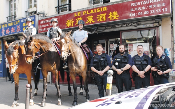 共和国卫队骑警与地面巡逻队BST合影  (摄影/林莲怡)   