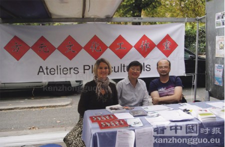 BATIK International协会主任Isabelle Devaux(左)、方元文化工作室主席刘莉芳、AISPED负责人赖建志。 BATIK International协会主任Isabelle Devaux(左)、方元文化工作室主席刘莉芳、AISPED负责人赖建志。