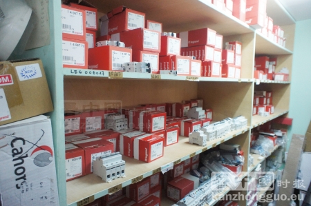 顺记产品繁多，种类齐全。（摄影：陆云）