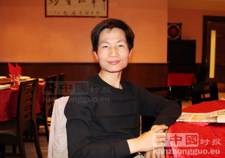 巴黎20区新任华人副区长施伟明。(摄影:林莲怡/看中国) 巴黎20区新任华人副区长施伟明。(摄影:林莲怡/看中国)