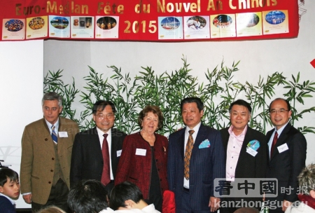 欧洲梅兰协会羊年新春联欢贵宾合影,左起:北欧瑞典王国驻法领事万虎风(Dominique van HUFFEL),台北驻法代表处曾组长水龙,法国前参议院副院长兼前参议院友台小组主席巴蓬(Monique PAPON)荣誉参议员,欧洲梅兰协会总会长詹致远教授,欧洲梅兰协会大巴黎分会会长罗强,台北驻法代表处赖组长作松。 (图片由欧洲梅兰协会提供) 欧洲梅兰协会羊年新春联欢贵宾合影,左起:北欧瑞典王国驻法领事万虎风(Dominique van HUFFEL),台北驻法代表处曾组长水龙,法国前参议院副院长兼前
