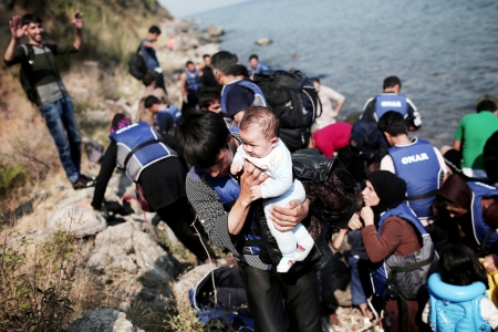 地中海获救难民(AFP/Getty Images) 地中海获救难民(AFP/Getty Images)