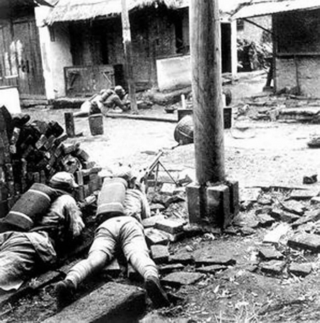 衡阳保卫战中浴血奋战的国民革命军战士。 (网络图片) 衡阳保卫战中浴血奋战的国民革命军战士。 (网络图片)