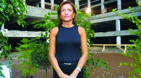 安乔拉•阿尔梅利尼 安乔拉•阿尔梅利尼