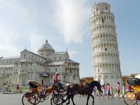 比萨斜塔