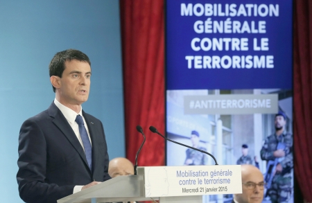 法国总理瓦尔斯(Manuel Valls)于1月21日在爱丽舍宫宣布一系列反恐新措施。(AFP/Getty Images) 法国总理瓦尔斯(Manuel Valls)于1月21日在爱丽舍宫宣布一系列反恐新措施。(AFP/Getty Images)