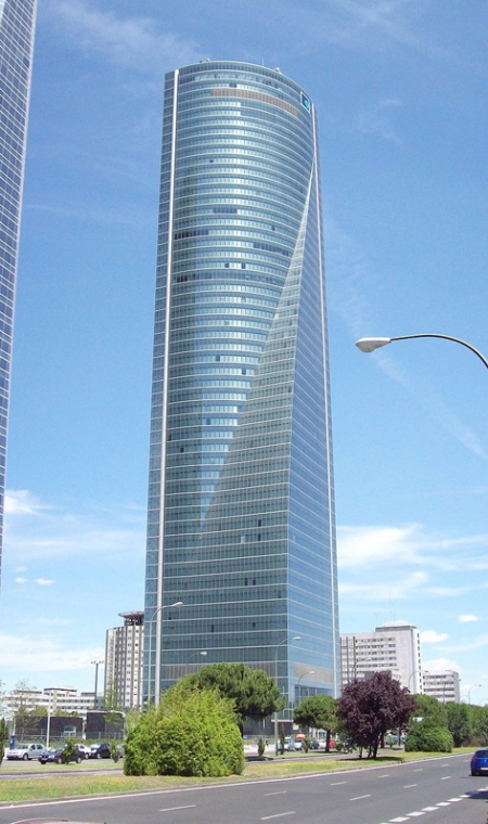 马德里太空塔东南侧(维基百科) 马德里太空塔东南侧(维基百科)