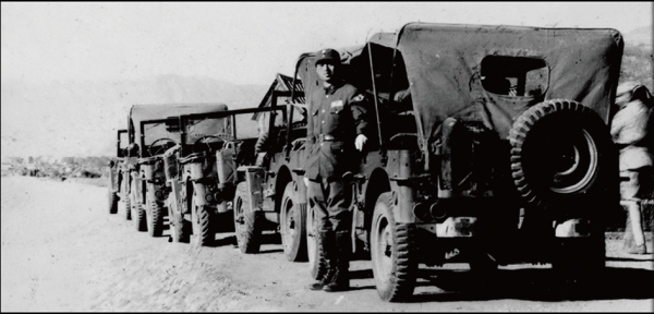高生道在远征军行军途中 高生道在远征军行军途中