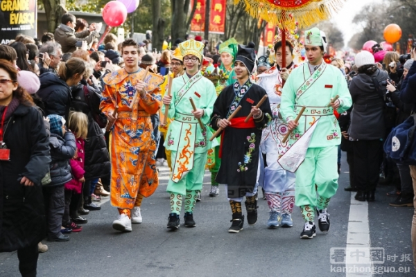 Défilé du Nouvel an Chinois 2015 dans le 13e arrondissement de Paris
