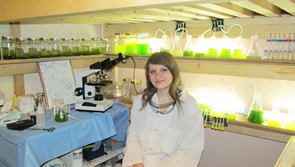 Sara的床下就是她的实验室。（网络图片）