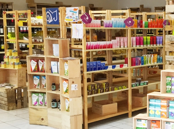 Philobio有机产品店内货架 Philobio有机产品店内货架