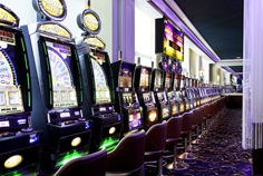 昂冈市Barrière赌场内部(CREDITS:© Fabrice Rambert,Groupe Barrière Hôtels et Casinos提供) 昂冈市Barrière赌场内部(CREDITS:© Fabrice Rambert,Groupe Barrière Hôtels et Casinos提供)