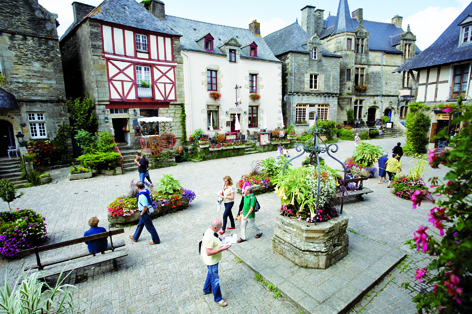 内陆罗什福尔镇的广场(OT Rochefort-en-Terre) 内陆罗什福尔镇的广场(OT Rochefort-en-Terre)