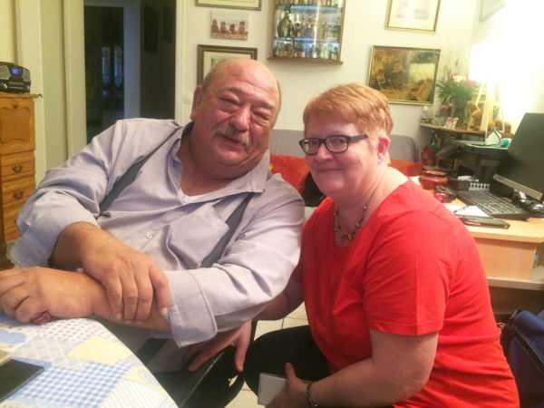 徐思九的孙子菲利普与太太合影 徐思九的孙子菲利普与太太合影