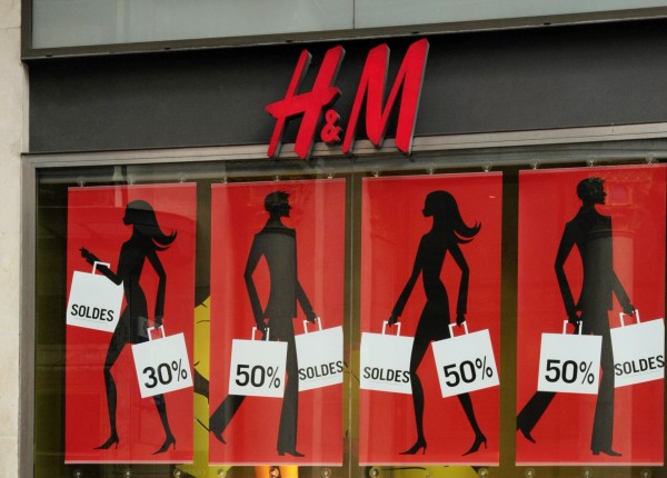 图为正在打折的服装店(Getty Images) 图为正在打折的服装店(Getty Images)