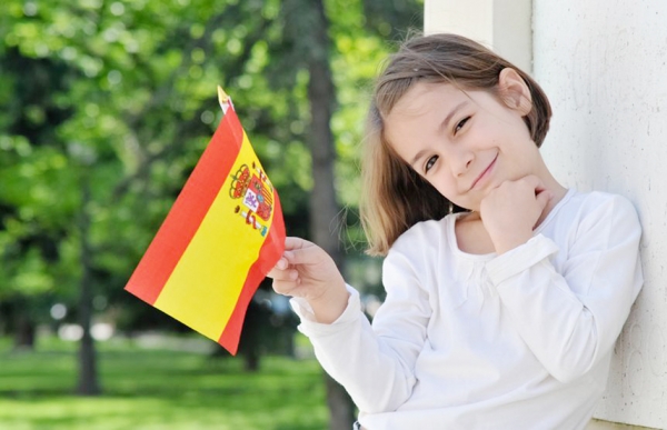 西班牙暑假长达三个月,家长认为孩子们在此期间与学习“绝缘”。(123RF) 西班牙暑假长达三个月,家长认为孩子们在此期间与学习“绝缘”。(123RF)