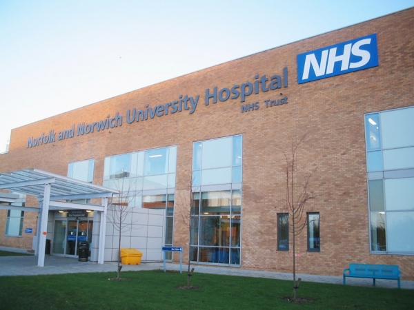 英国一家国民保健署的公立医院(维基百科) 英国一家国民保健署的公立医院(维基百科)