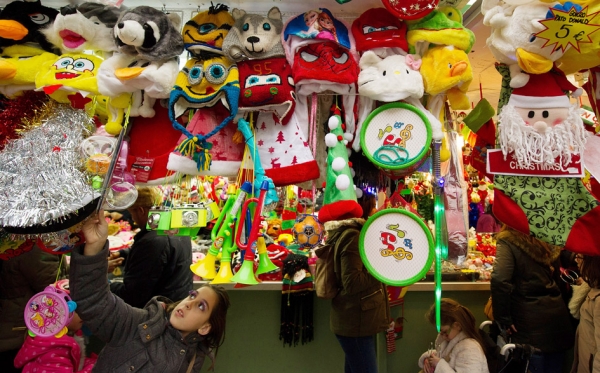 马德里圣诞市场陈列的商品(Getty Images) 马德里圣诞市场陈列的商品(Getty Images)