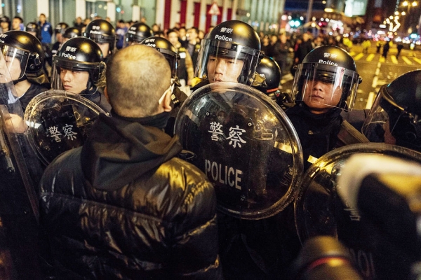 2月9日,香港旺角警民冲突事件现场照片(Getty Images) 2月9日,香港旺角警民冲突事件现场照片(Getty Images)