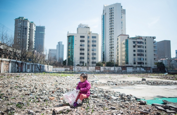 很多中国购房者在买房时并未考虑土地使用权年限问题,但随着时间推移,土地使用权引发的矛盾逐渐显现。(Getty Images) 很多中国购房者在买房时并未考虑土地使用权年限问题,但随着时间推移,土地使用权引发的矛盾逐渐显现。(Getty Images)