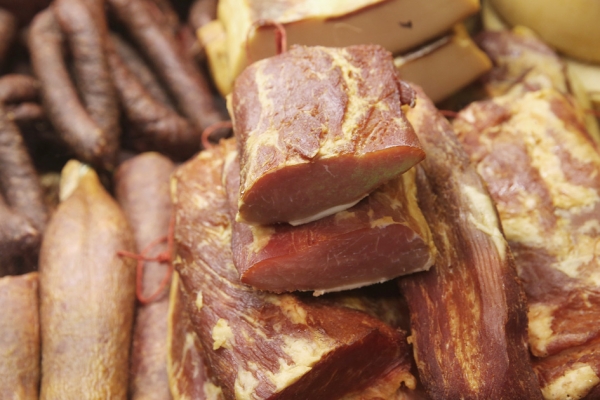 德国待售的肉制品，包括香肠和腊肉等。（Getty Images）