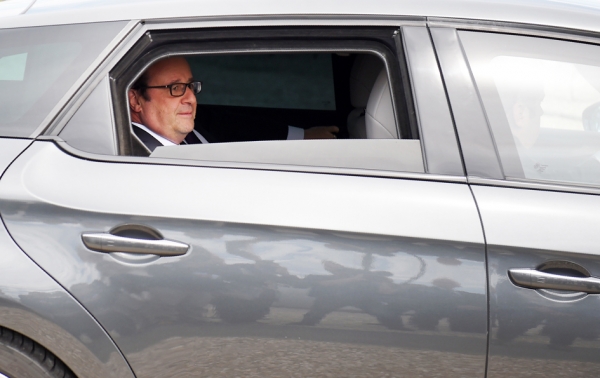 法国即将卸任的总统奥朗德(AFP/Getty Images) 法国即将卸任的总统奥朗德(AFP/Getty Images)