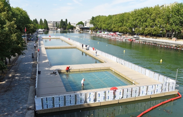 塞纳河泳池(AFP/Getty Images) 塞纳河泳池(AFP/Getty Images)