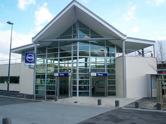 RER A线的Torcy站(Eole99/维基百科) RER A线的Torcy站(Eole99/维基百科)