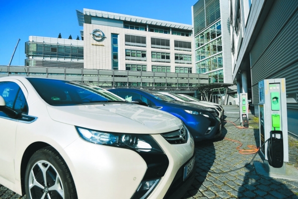 德国一处电动车充电处(Getty Images) 德国一处电动车充电处(Getty Images)