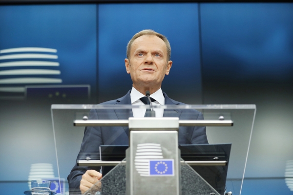 12月15日比利时布鲁塞尔,欧盟理事会主席唐纳德•图斯克在最后的新闻发布会上发表讲话。(Getty Images) 12月15日比利时布鲁塞尔,欧盟理事会主席唐纳德•图斯克在最后的新闻发布会上发表讲话。(Getty Images)