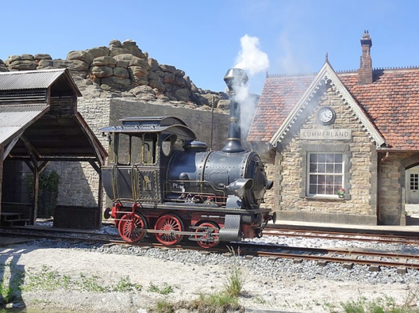 《小纽扣吉姆和火车司机卢卡斯》中卢默尔国的外景拍摄地——巴尔伯斯堡电影公园(nugami-bargho/维基百科) 《小纽扣吉姆和火车司机卢卡斯》中卢默尔国的外景拍摄地——巴尔伯斯堡电影公园(nugami-bargho/维基百科)