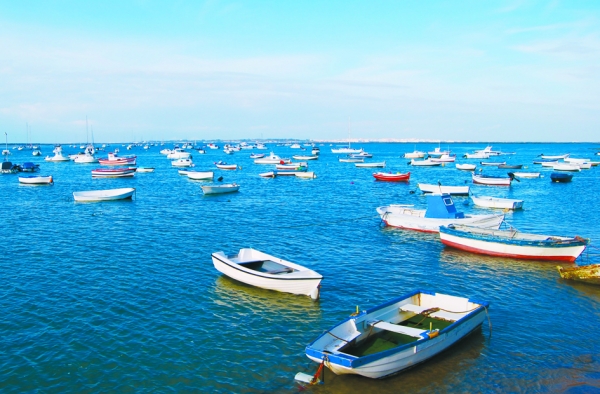 图为西班牙加的斯的Algeciras港口。(123RF) 图为西班牙加的斯的Algeciras港口。(123RF)