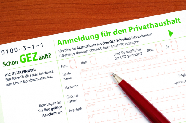 GEZ广播电视费交费账单(123RF) GEZ广播电视费交费账单(123RF)