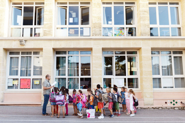 一所小学开学第一天（AFP/Getty Images）