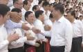 2015年6月30日，习近平会见了在北京开会的“全国优秀县委书记”，并握手。 (视频截图)