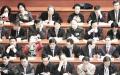 两会上的官员（Feng Li/Getty Images） 