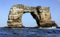 达尔文拱门坍塌前的样子。（图片来源：维基百科）
