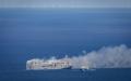 7月26日，载有3783辆新车的“Fremantle Highway”号货轮在荷兰海岸附近起火。（JAN SPOELSTRA/ANP/AFP via Getty Images）