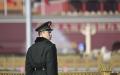 2024年3月6日，一名士兵在北京人民大会堂前站岗。（JADE GAO/AFP via Getty Images）