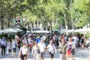 游人如织的巴塞罗那兰布拉大街（Las Ramblas）（李明/看中国）