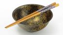 铜碗和筷子（公有领域）
