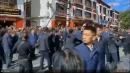 习近平于今年7月在西藏考察如临大敌，保镖表情抢镜。（图片来源：推特）