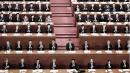 两会上的官员（Lintao Zhang/Getty Images）
