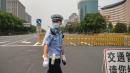 2021年7月1日，北京长安街上通往天安门方向的道路被封闭。（图片来源：Getty Images）