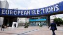 行人走过布鲁塞尔欧洲议会大楼（KENZO TRIBOUILLARD/AFP via Getty Images）